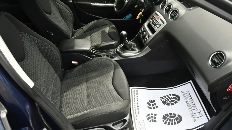 PEUGEOT 308 -
