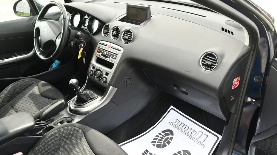 PEUGEOT 308 -