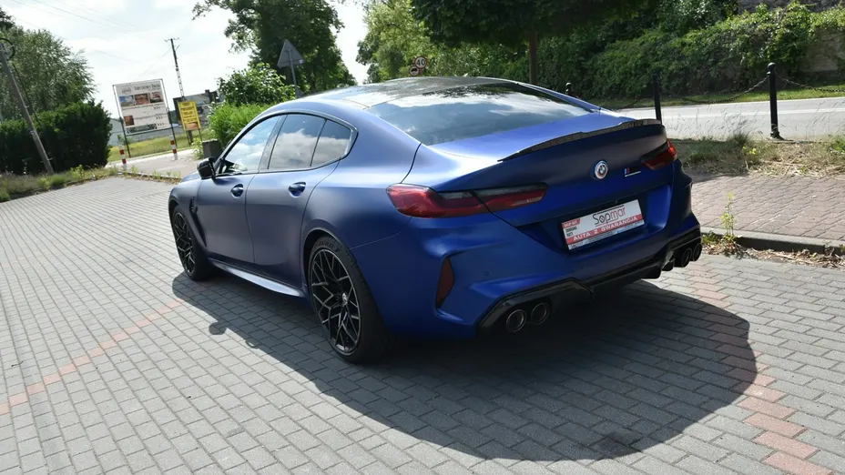 BMW M8 -