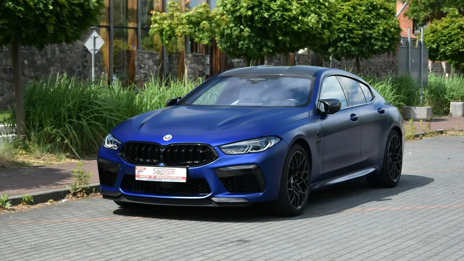 BMW M8 -