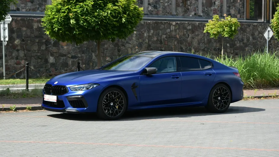 BMW M8 -