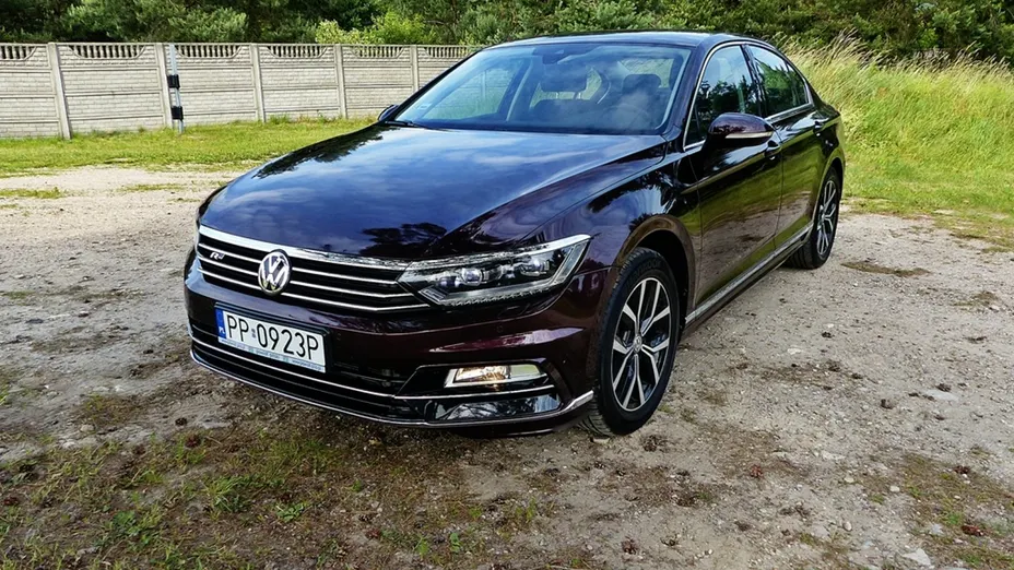 VOLKSWAGEN Passat -