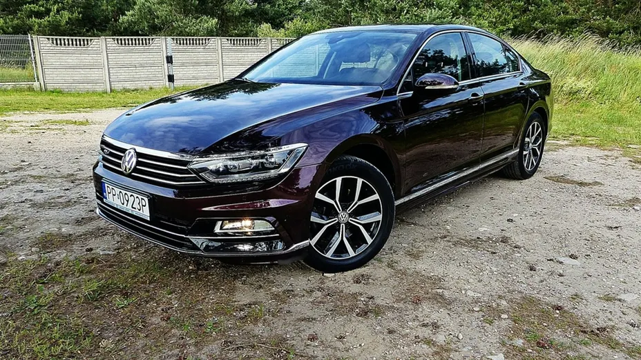 VOLKSWAGEN Passat -