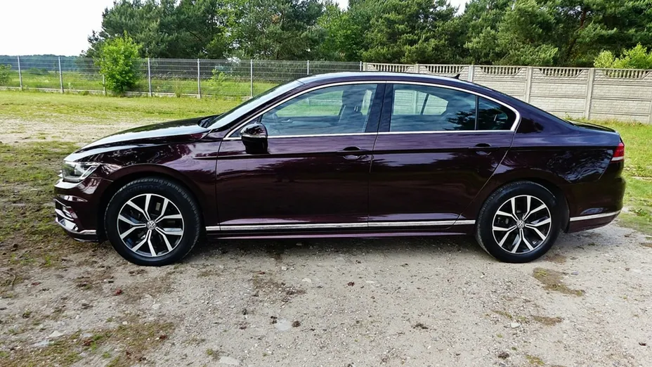 VOLKSWAGEN Passat -