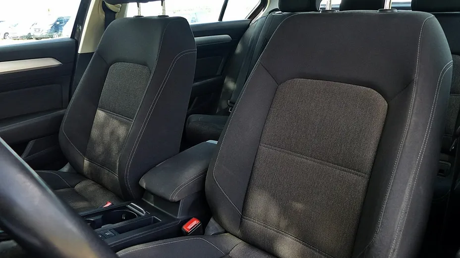 VOLKSWAGEN Passat -