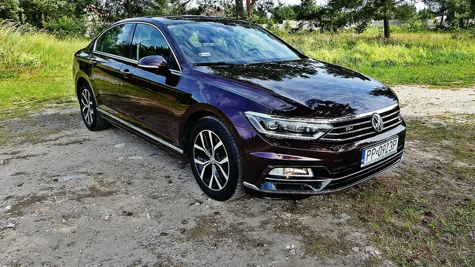 VOLKSWAGEN Passat -
