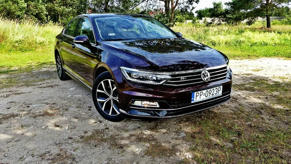 VOLKSWAGEN Passat -