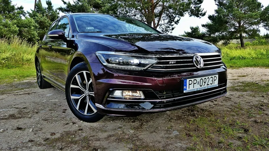 VOLKSWAGEN Passat -