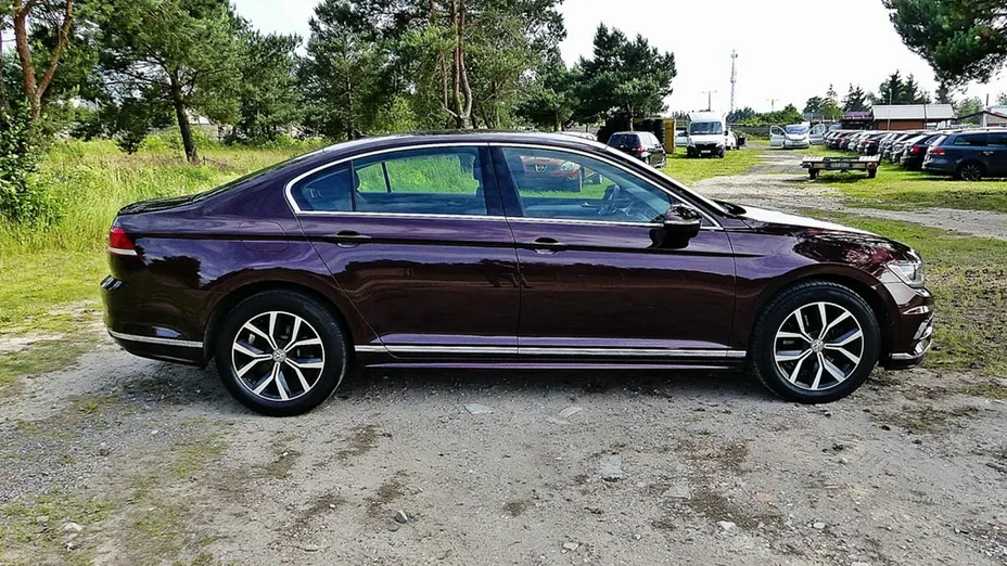 VOLKSWAGEN Passat -