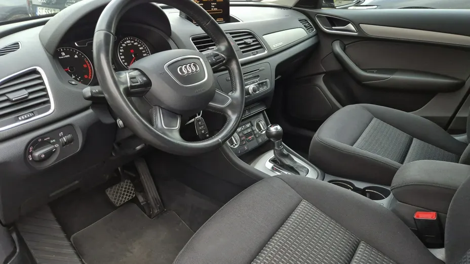 AUDI Q3 -