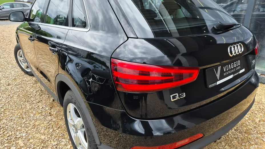 AUDI Q3 -