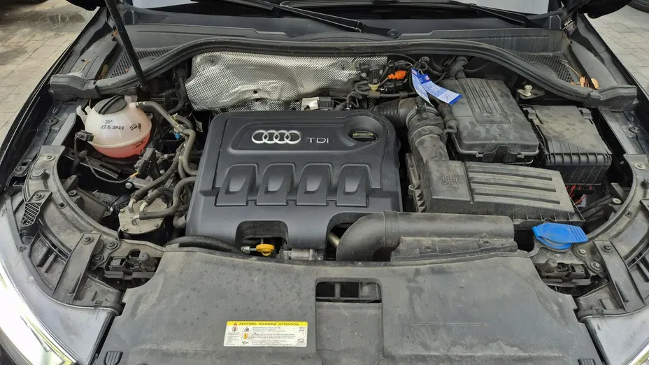 AUDI Q3 -