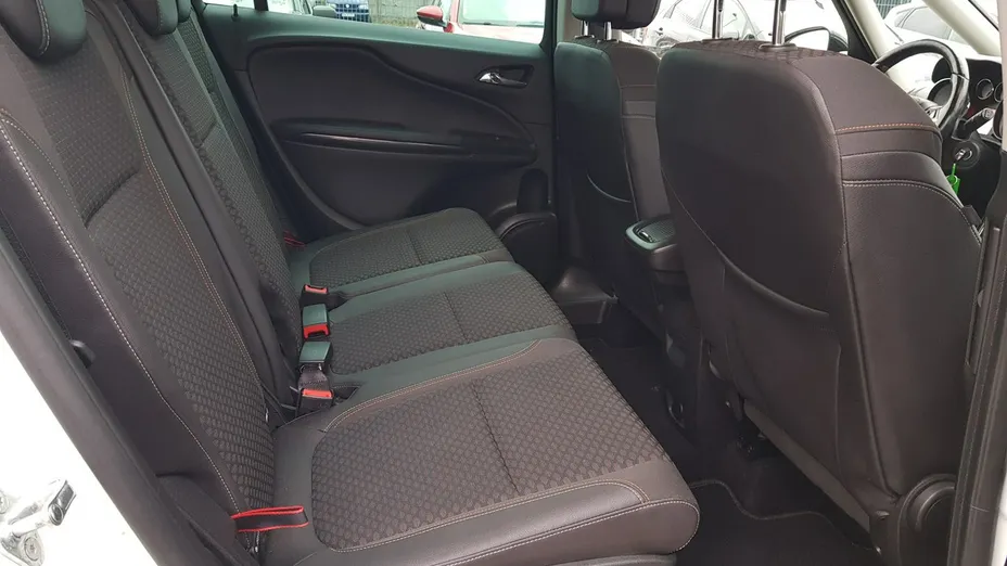 OPEL Zafira -