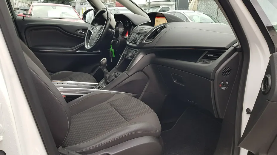 OPEL Zafira -
