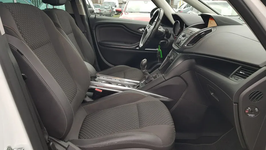 OPEL Zafira -