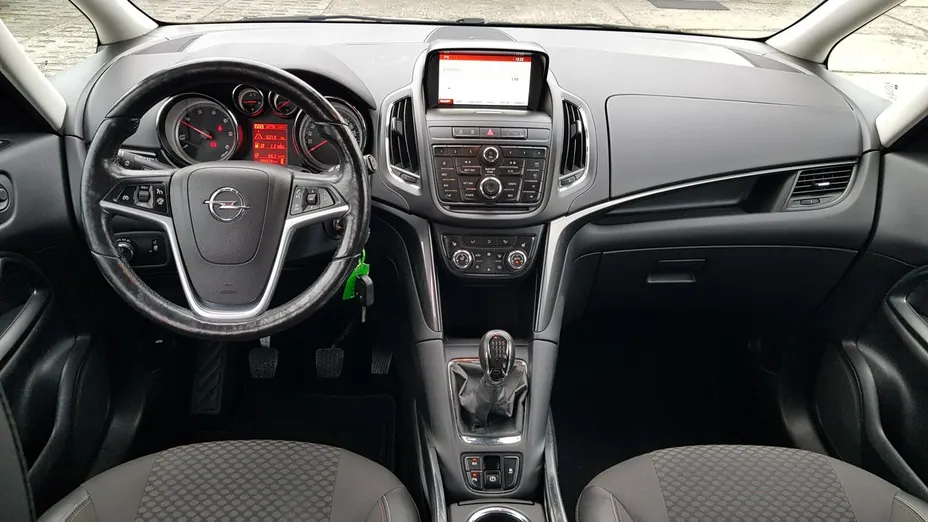 OPEL Zafira -