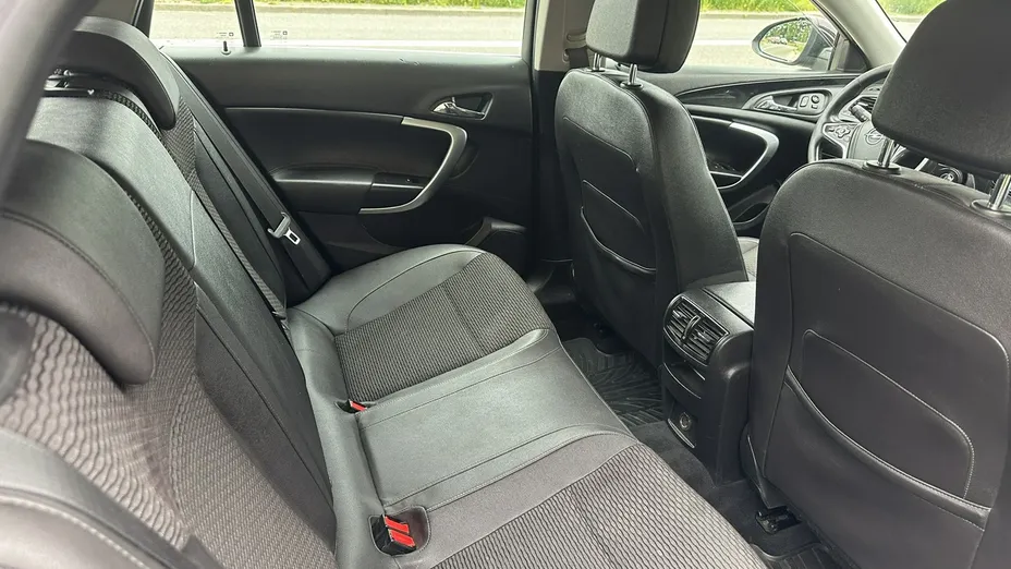 OPEL Insignia -