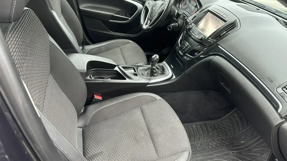OPEL Insignia -