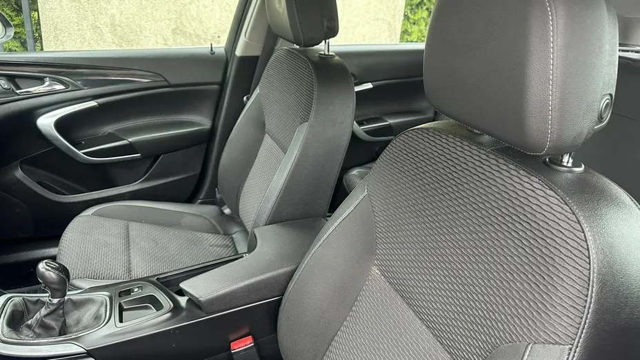 OPEL Insignia -