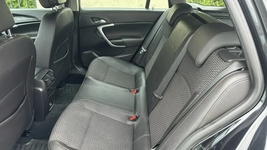 OPEL Insignia -