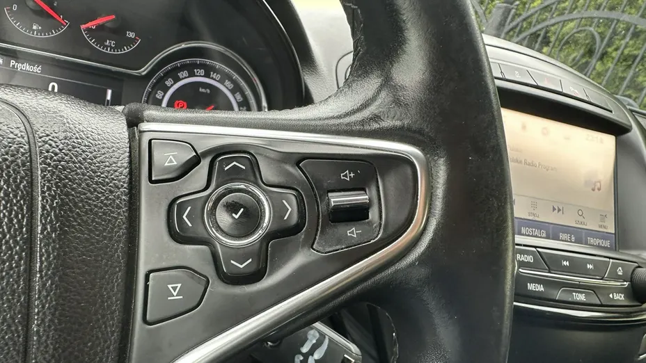 OPEL Insignia -