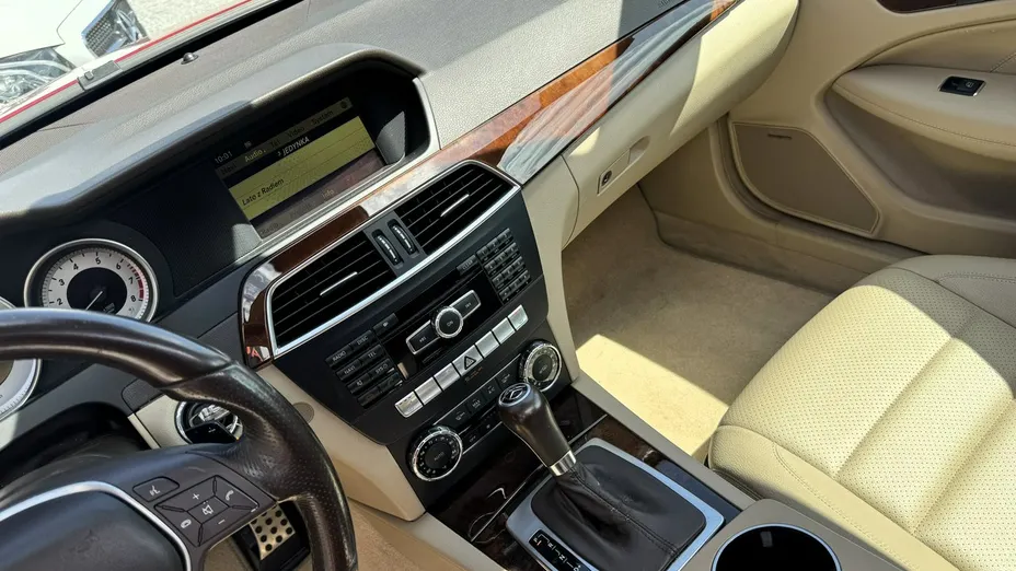 MERCEDES-BENZ C Klasa -