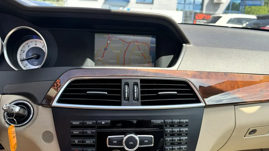 MERCEDES-BENZ C Klasa -