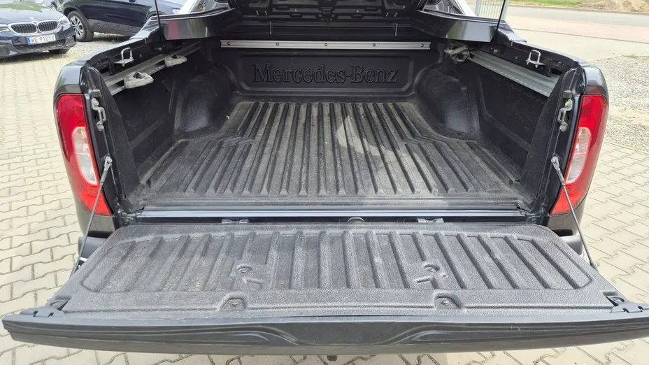 MERCEDES-BENZ Klasa X -