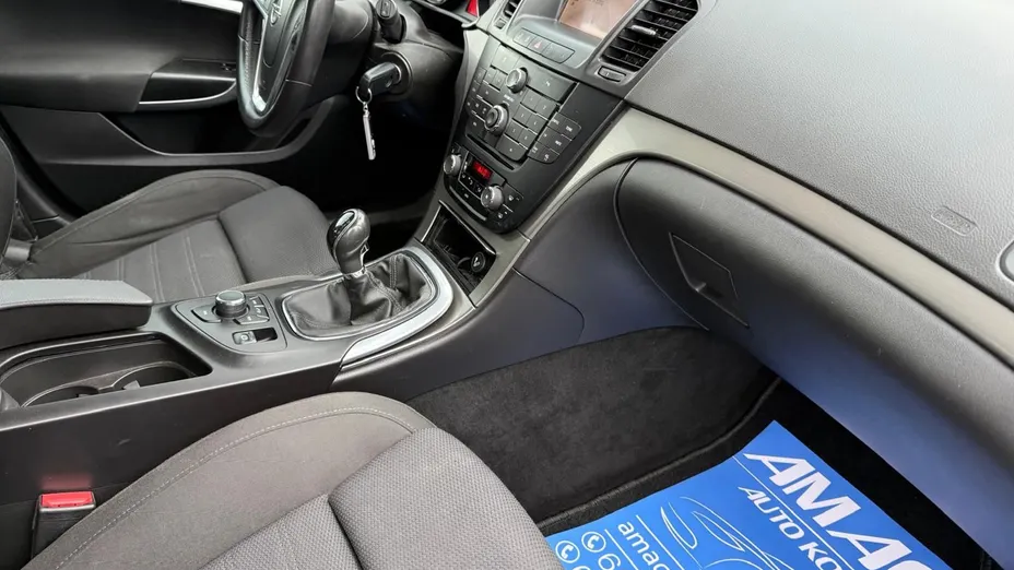 OPEL Insignia -