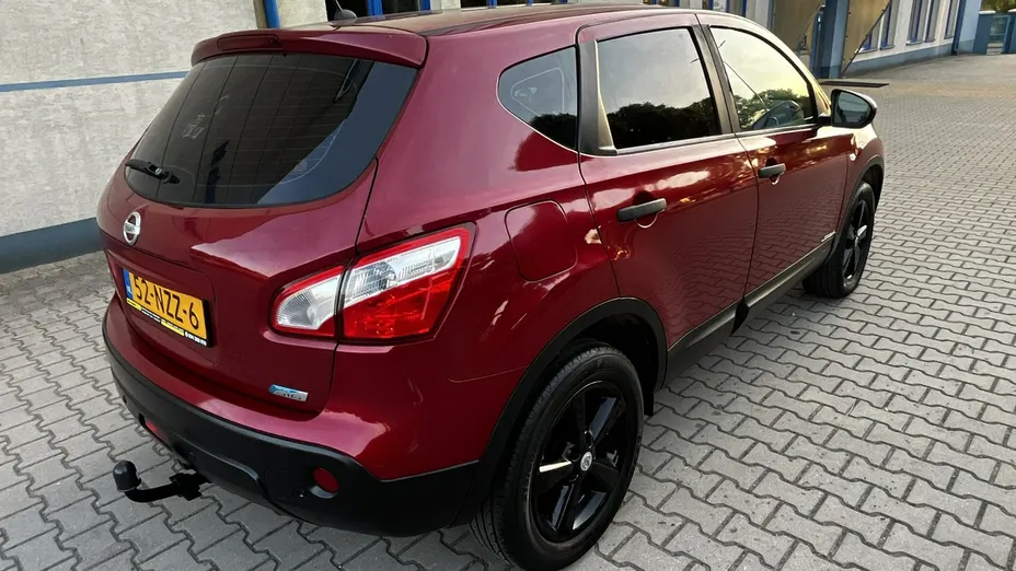NISSAN Qashqai -