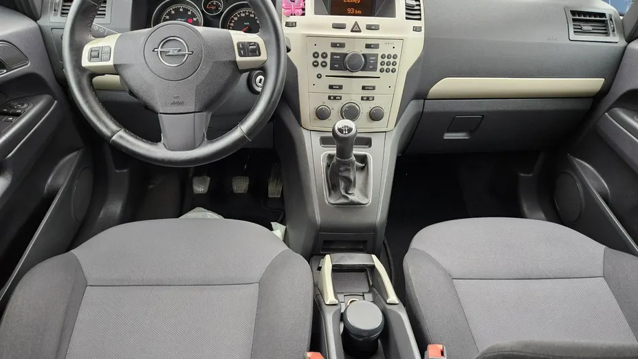 OPEL Zafira -