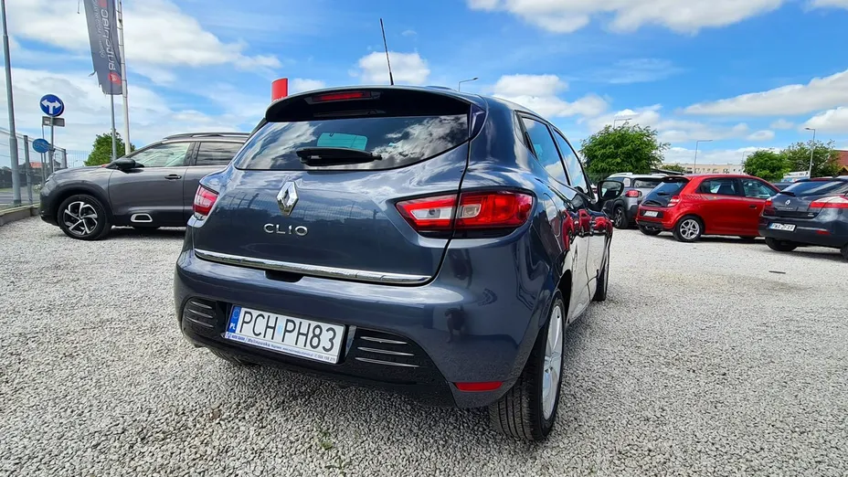 RENAULT Clio -