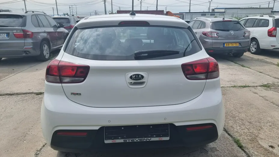KIA Rio -