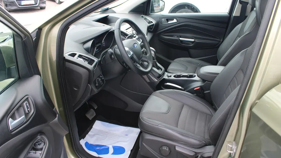 FORD Kuga -