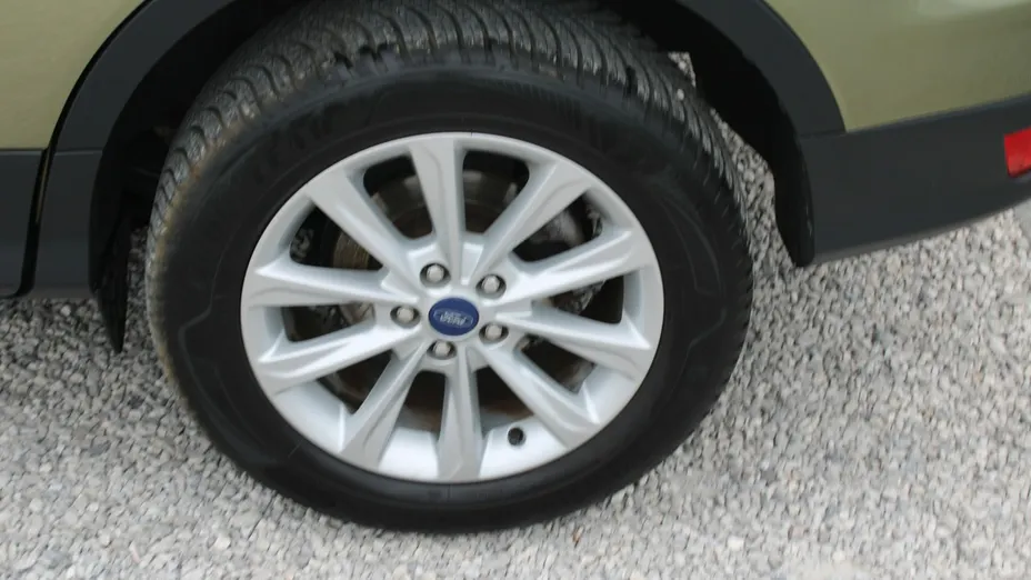 FORD Kuga -