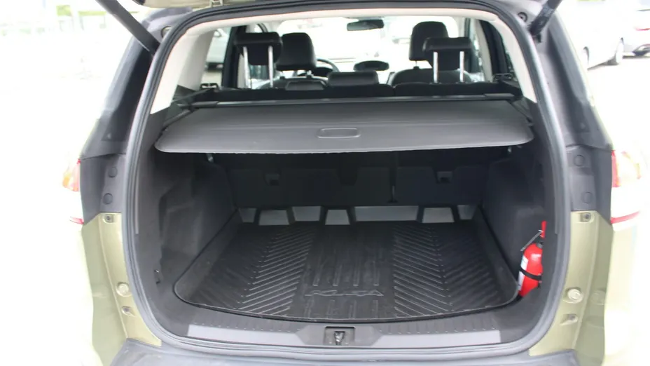 FORD Kuga -