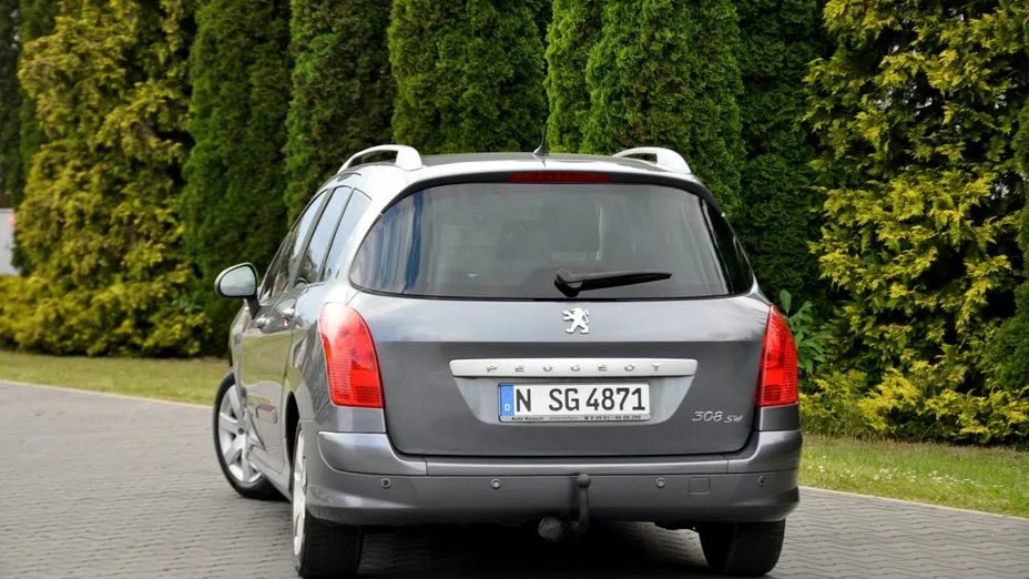 PEUGEOT 308 -