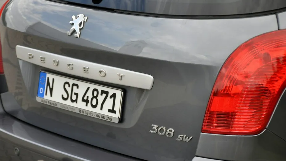 PEUGEOT 308 -