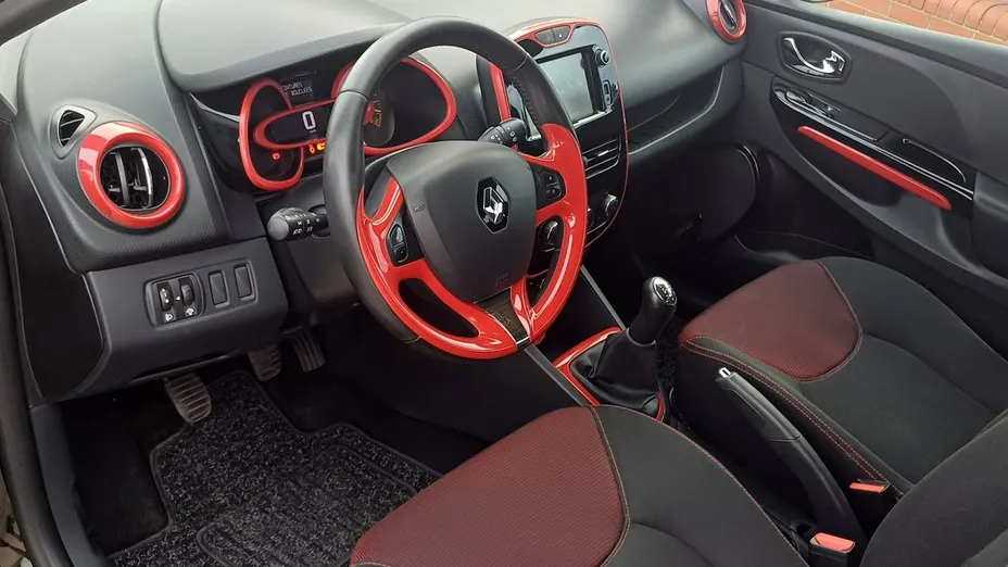 RENAULT Clio -