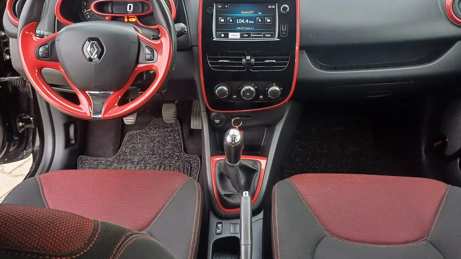RENAULT Clio -