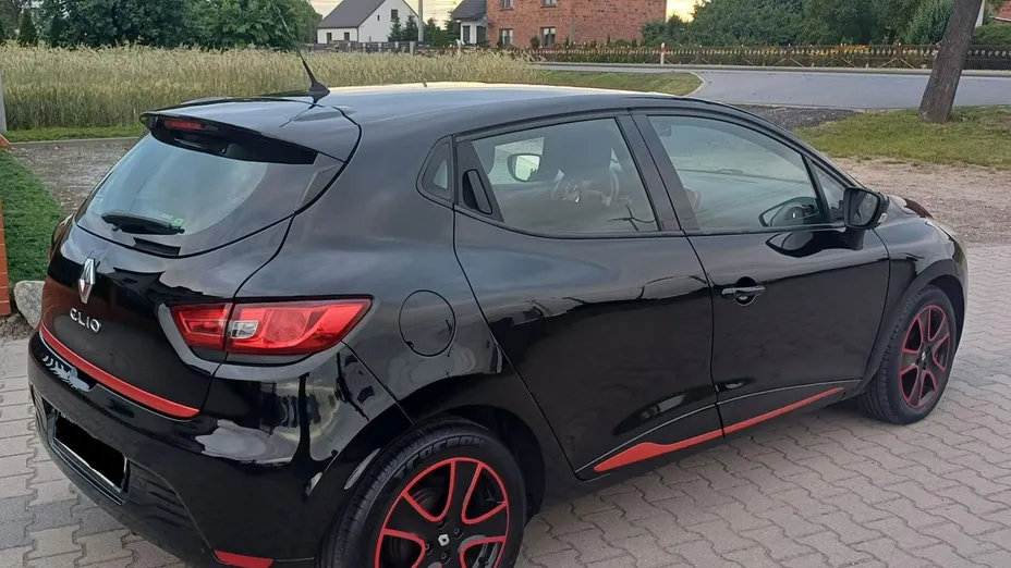 RENAULT Clio -
