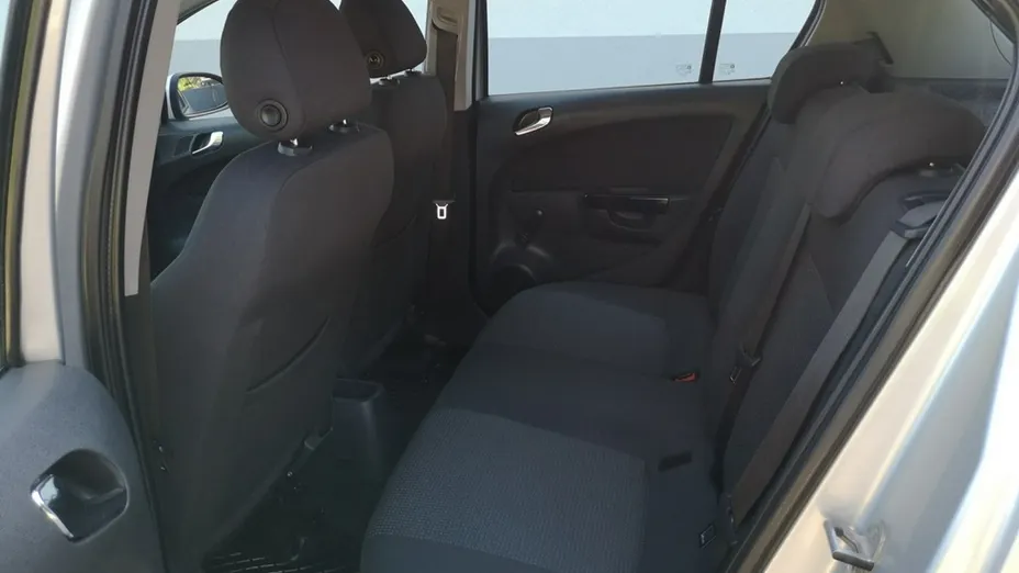 OPEL Corsa -