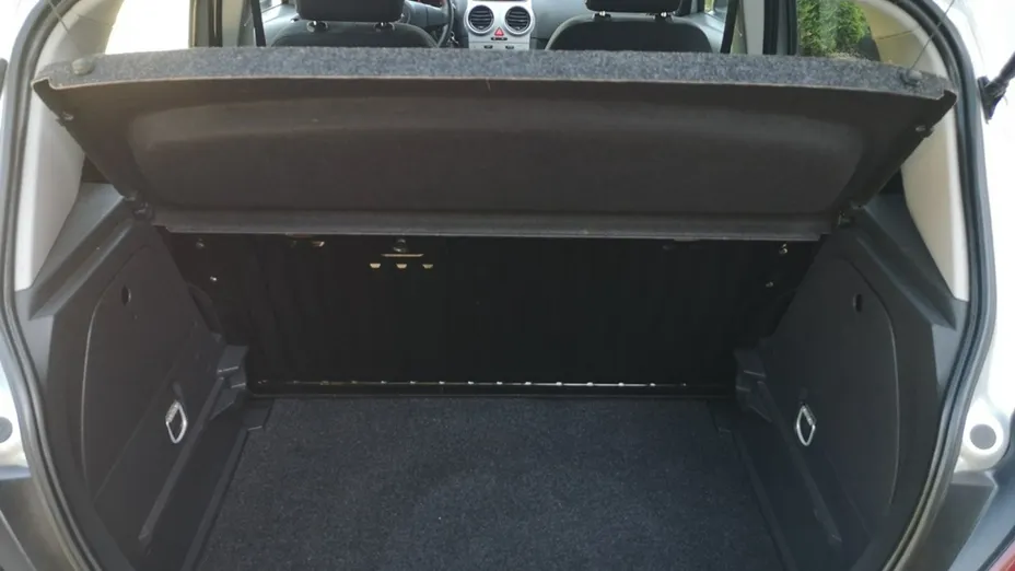 OPEL Corsa -
