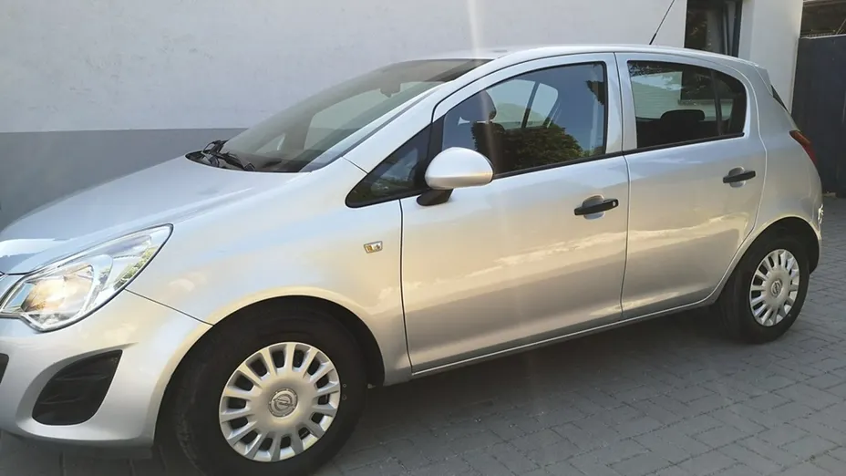 OPEL Corsa -