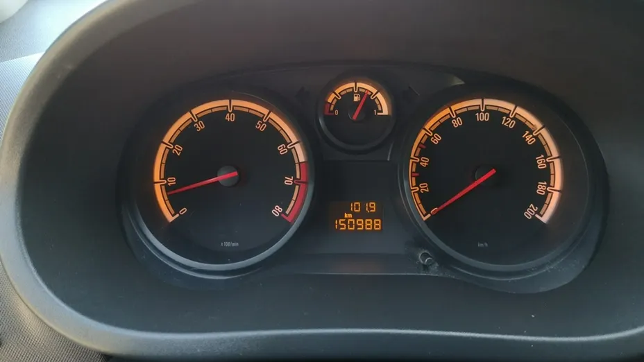 OPEL Corsa -