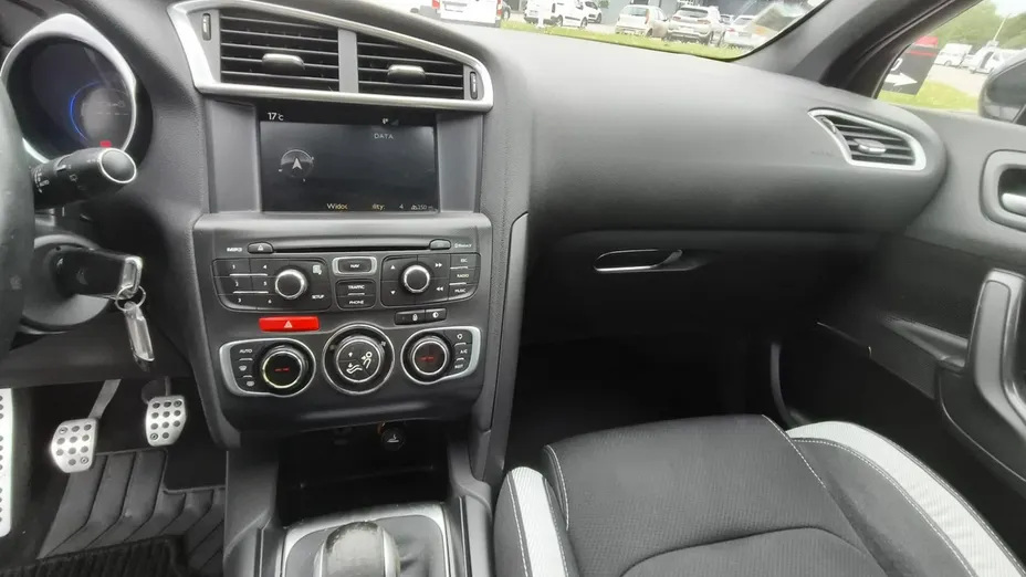CITROEN DS4 -