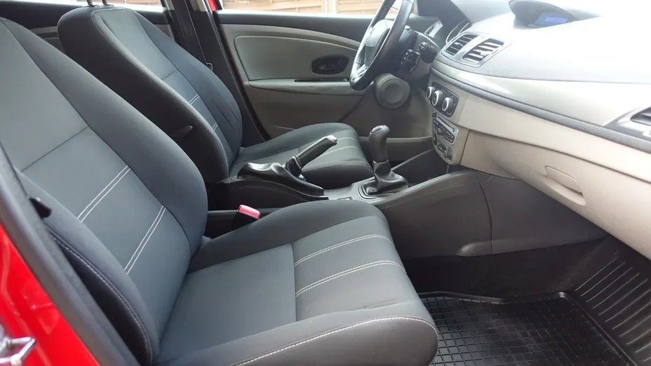 RENAULT Megane -