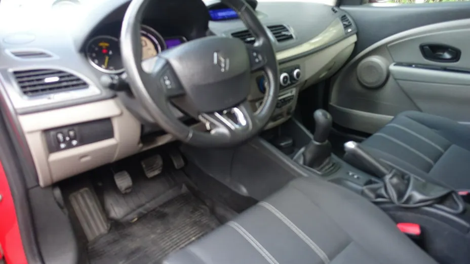RENAULT Megane -