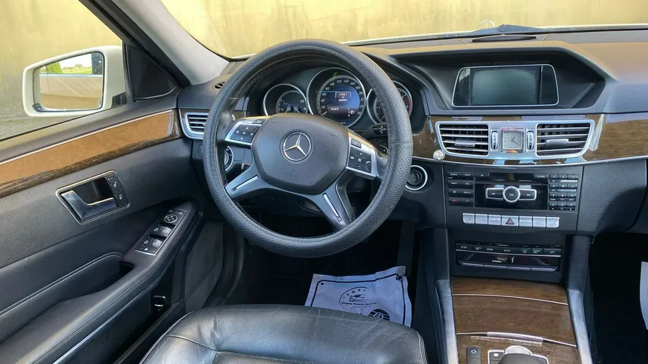 MERCEDES-BENZ E Klasa -