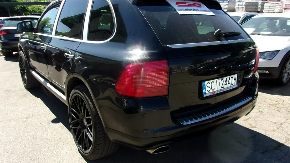 PORSCHE Cayenne -